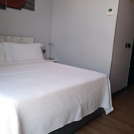 H La Cabana Pozuelo de Alarcón Εξωτερικό φωτογραφία