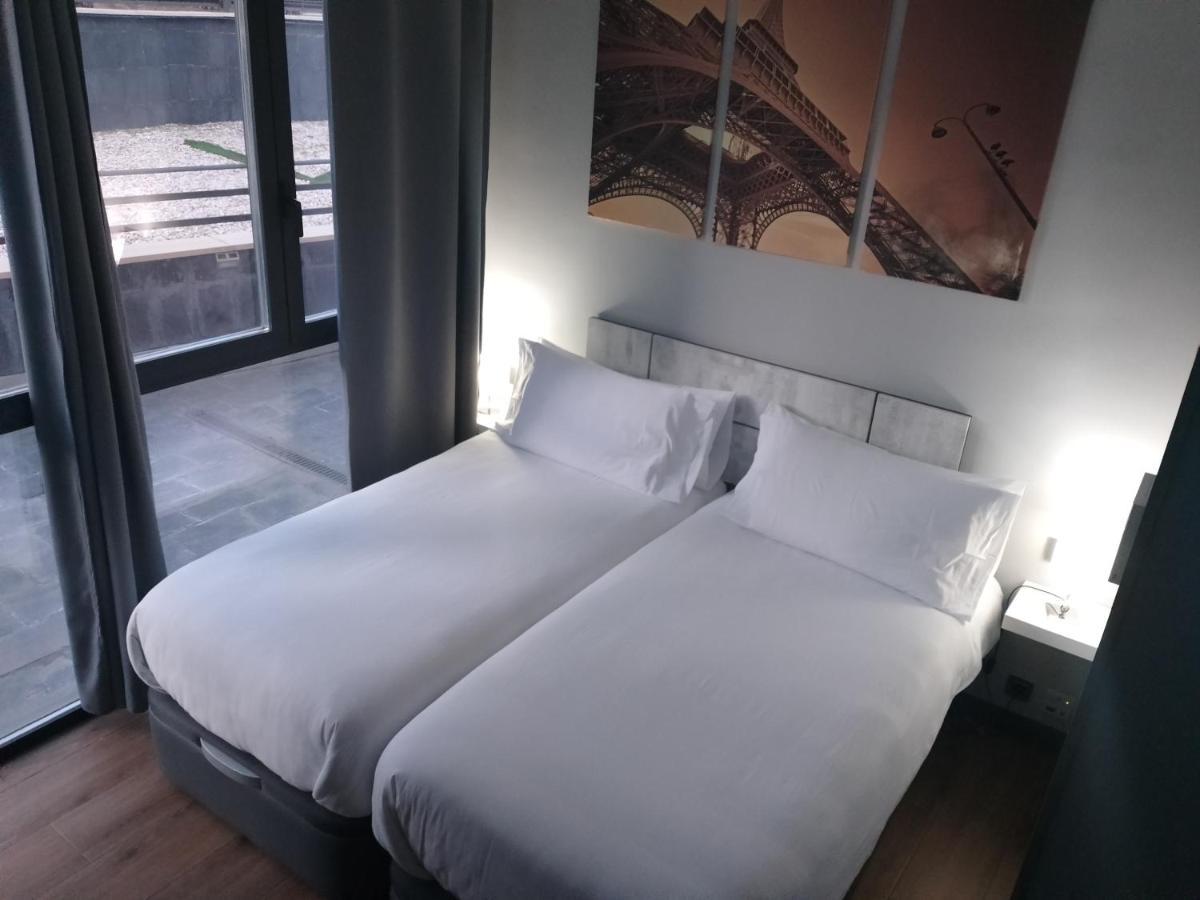 H La Cabana Pozuelo de Alarcón Εξωτερικό φωτογραφία