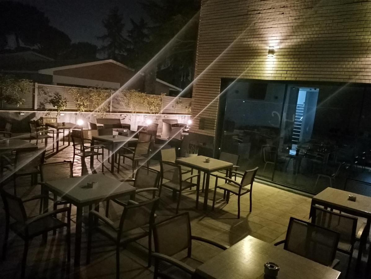 H La Cabana Pozuelo de Alarcón Εξωτερικό φωτογραφία
