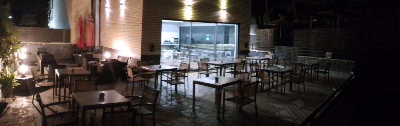 H La Cabana Pozuelo de Alarcón Εξωτερικό φωτογραφία