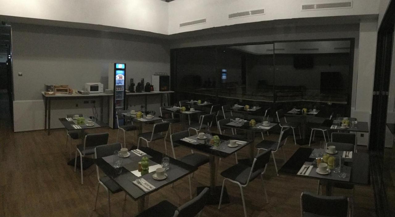 H La Cabana Pozuelo de Alarcón Εξωτερικό φωτογραφία