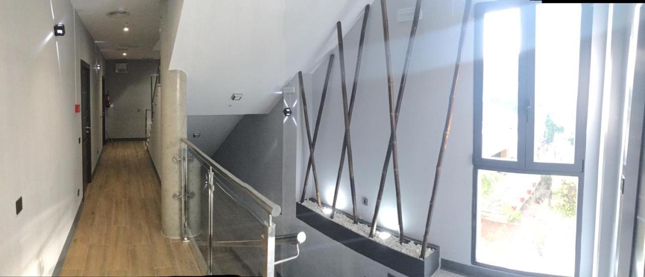 H La Cabana Pozuelo de Alarcón Εξωτερικό φωτογραφία