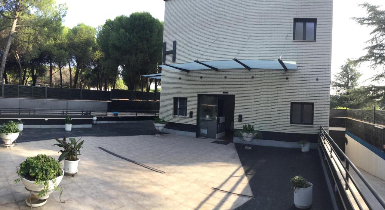 H La Cabana Pozuelo de Alarcón Εξωτερικό φωτογραφία