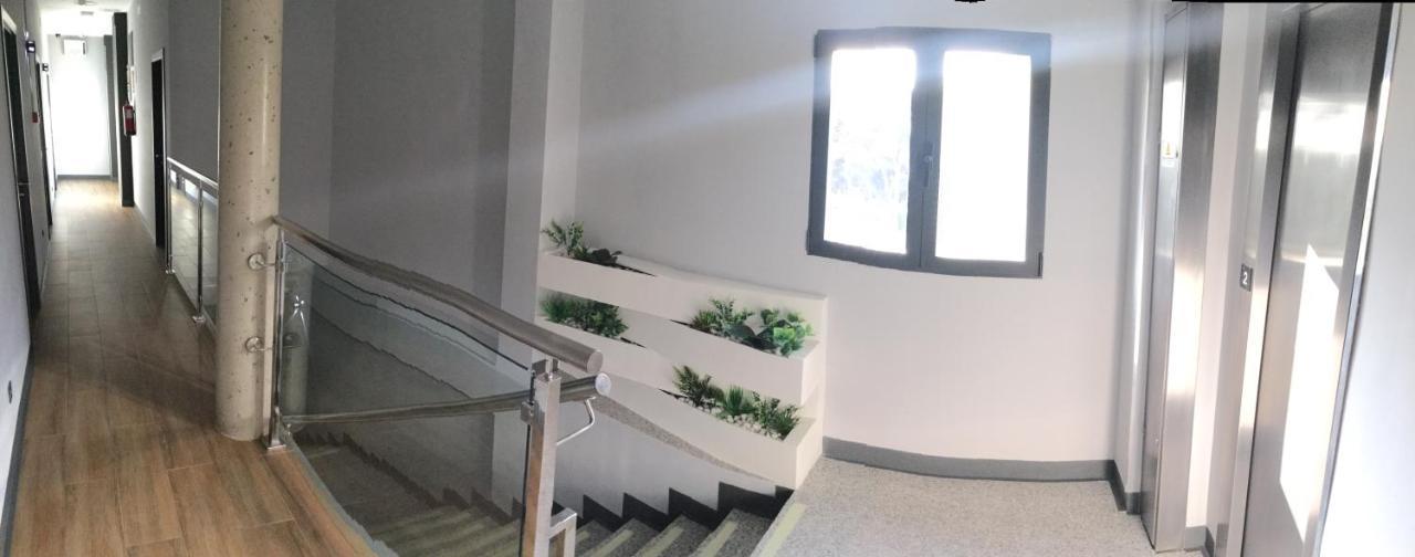 H La Cabana Pozuelo de Alarcón Εξωτερικό φωτογραφία