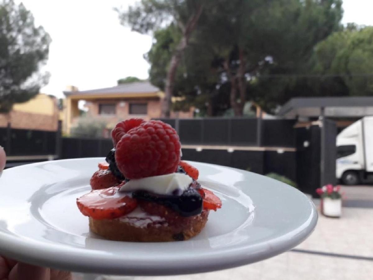 H La Cabana Pozuelo de Alarcón Εξωτερικό φωτογραφία